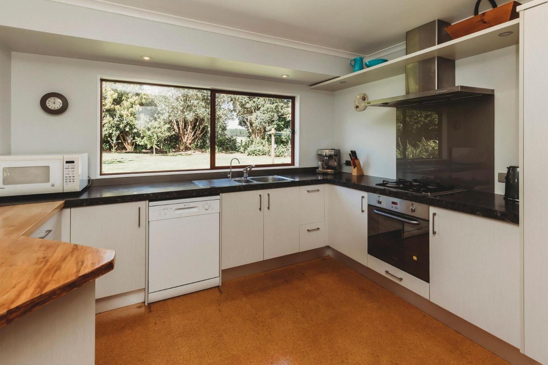 Wharepuni Oakura Retreat Villa Tataraimaka Bagian luar foto