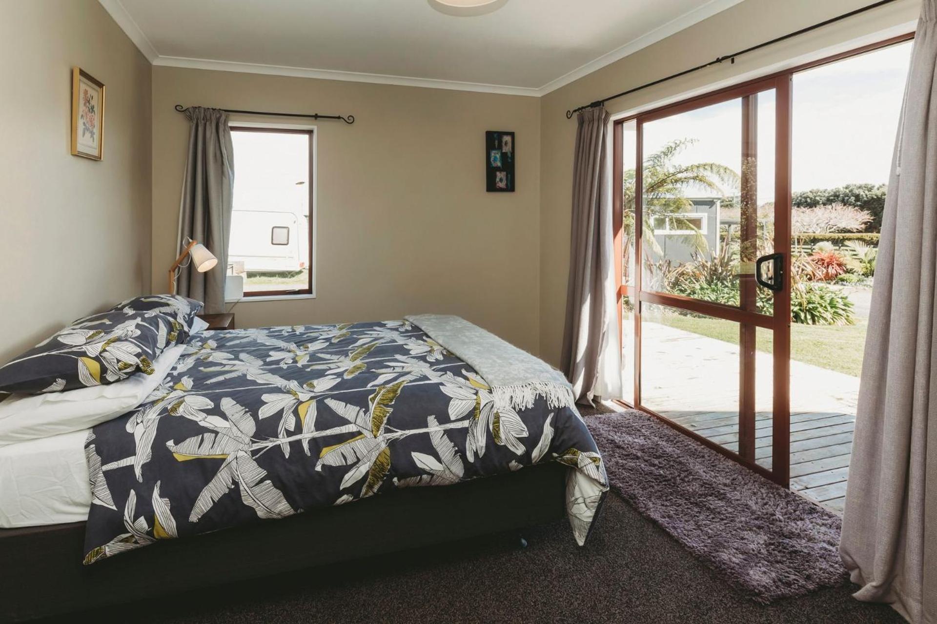 Wharepuni Oakura Retreat Villa Tataraimaka Bagian luar foto