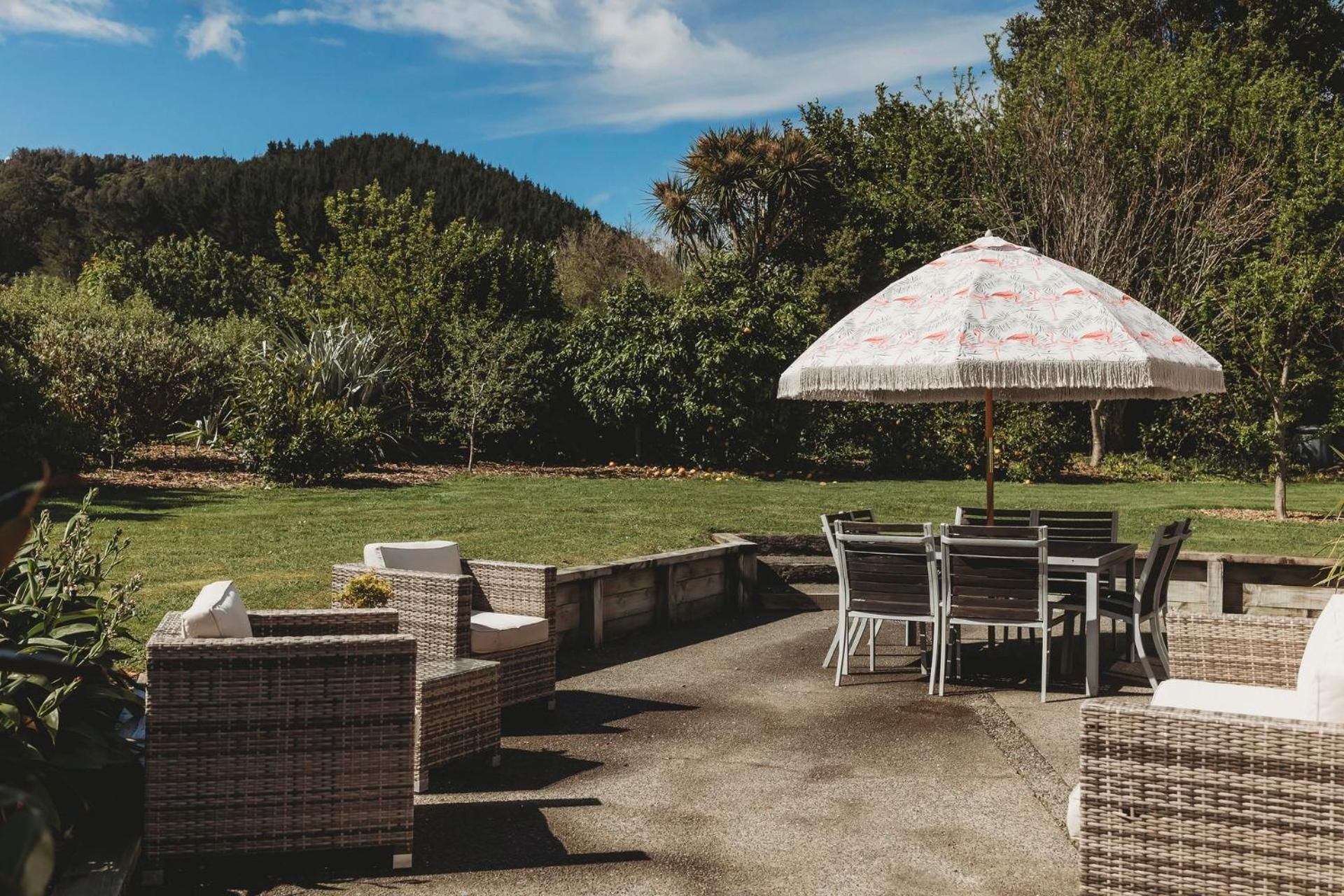 Wharepuni Oakura Retreat Villa Tataraimaka Bagian luar foto